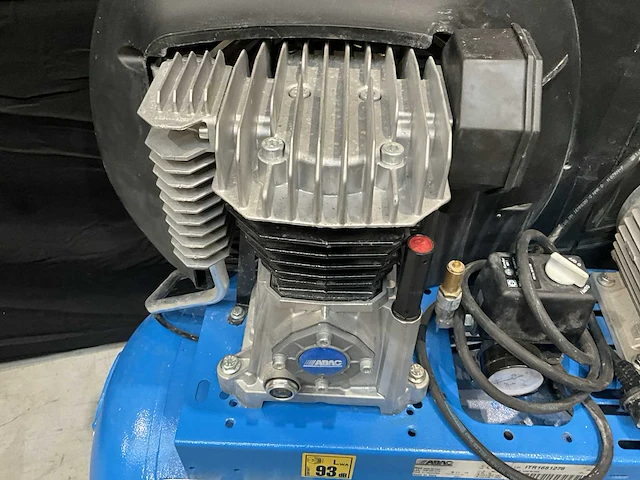 Zuigercompressor abac - afbeelding 6 van  19