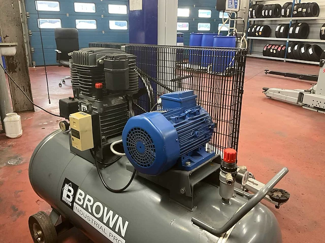 Zuigercompressor brown industrial pro - afbeelding 4 van  8