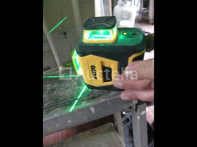 Zuignap op batterij + laserniveau - afbeelding 3 van  7