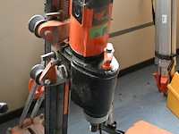 Zware boormachine met statief - afbeelding 4 van  4
