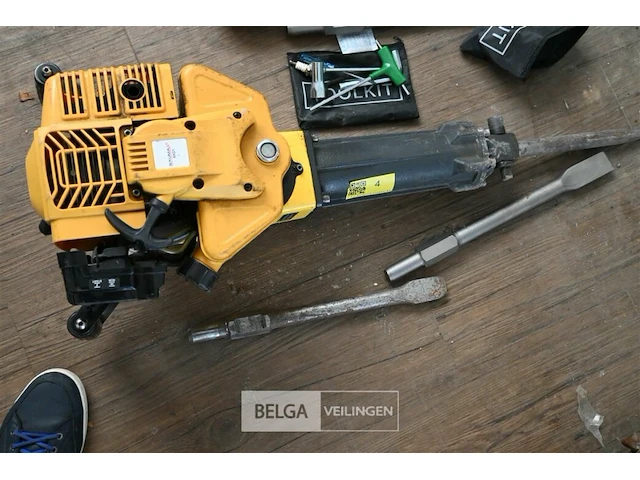 Zware breekhamer op benzine - afbeelding 3 van  3