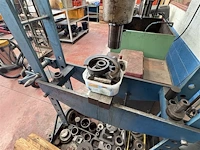 Zware hydraulische pers - afbeelding 7 van  10