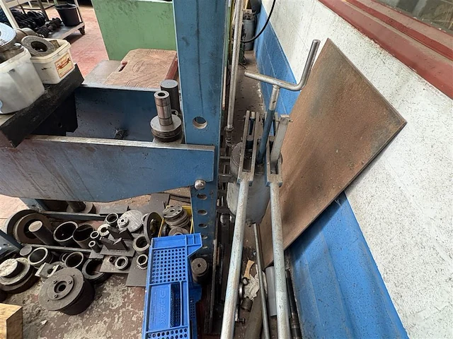 Zware hydraulische pers - afbeelding 9 van  10