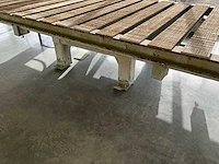 Zware metalen werk/snijtafel met houten bewerkingslatten - afbeelding 3 van  8