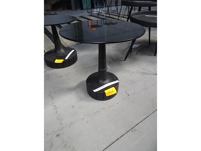 Zwarte bijzettafel - afbeelding 1 van  2