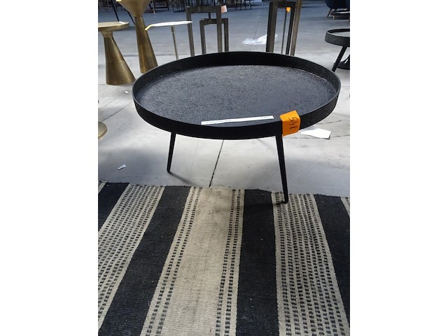 Zwarte bijzettafel - afbeelding 1 van  2