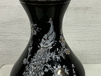 Zwarte japanse vaas met afbeelding "pauw" - afbeelding 2 van  4