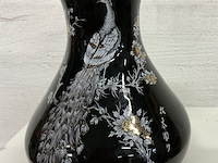 Zwarte japanse vaas met afbeelding "pauw" - afbeelding 3 van  4