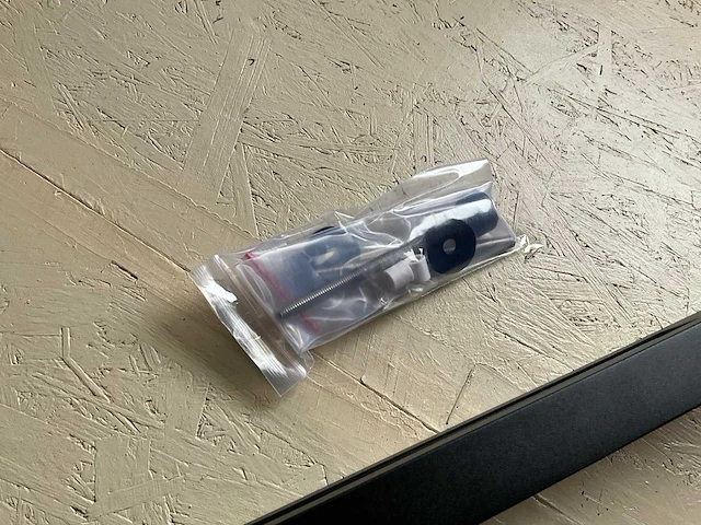 Zwarte massieve alu deurgreep - afbeelding 5 van  8