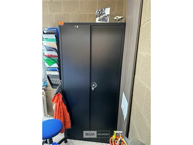 Zwarte metalen kast - afbeelding 2 van  3