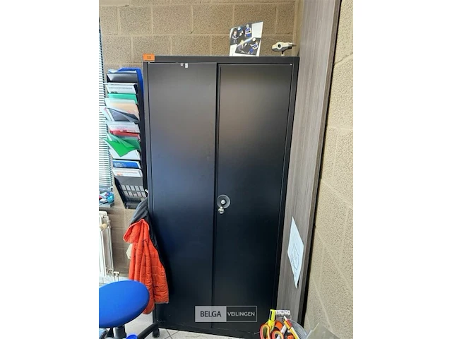 Zwarte metalen kast - afbeelding 3 van  3