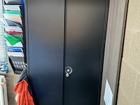 Zwarte metalen kast - afbeelding 3 van  3