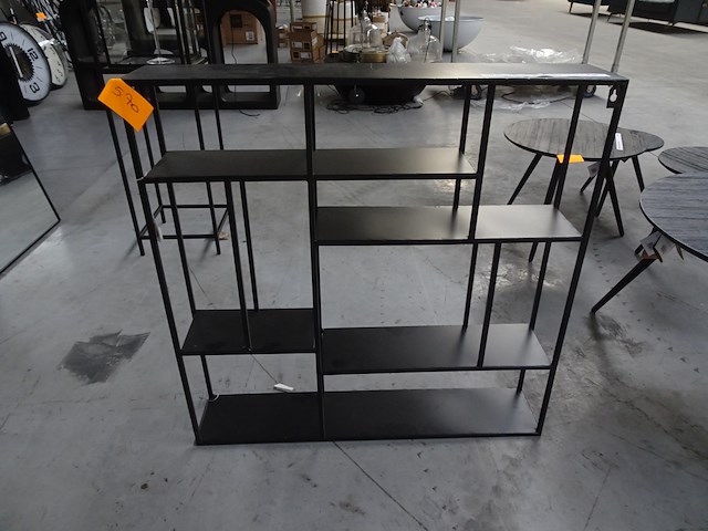 Zwarte metalen wandmeubel - afbeelding 1 van  3