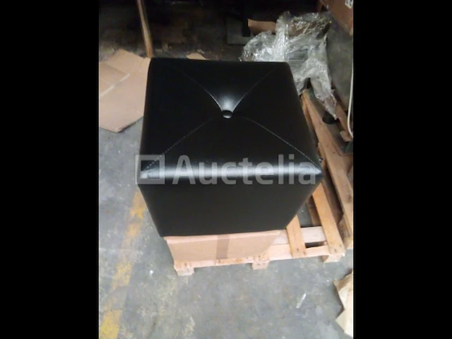 Zwarte ottomaanse fauteuil - afbeelding 1 van  4