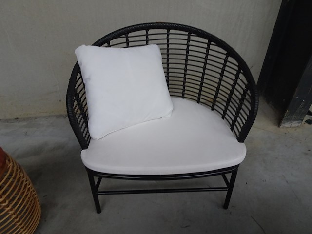 Zwarte rotan zetel / stoel - afbeelding 1 van  3