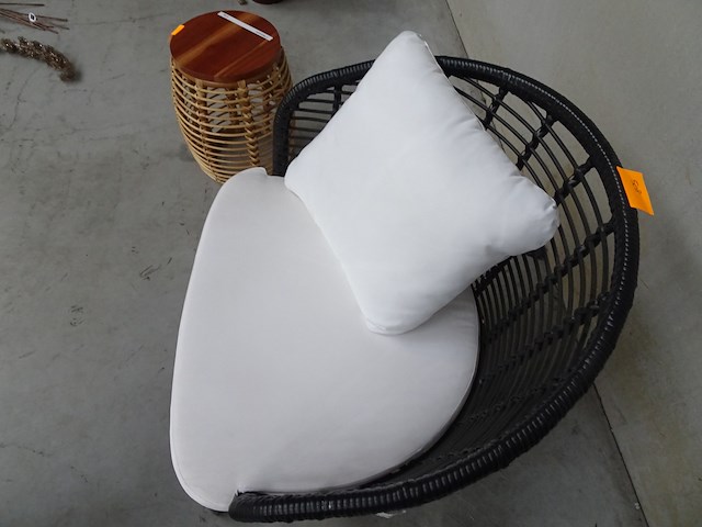 Zwarte rotan zetel / stoel - afbeelding 3 van  3