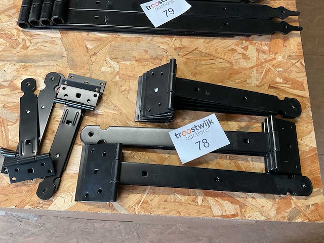 Zwarte scharnieren - afbeelding 1 van  7