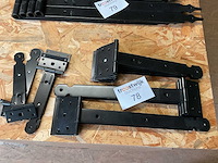 Zwarte scharnieren - afbeelding 1 van  7