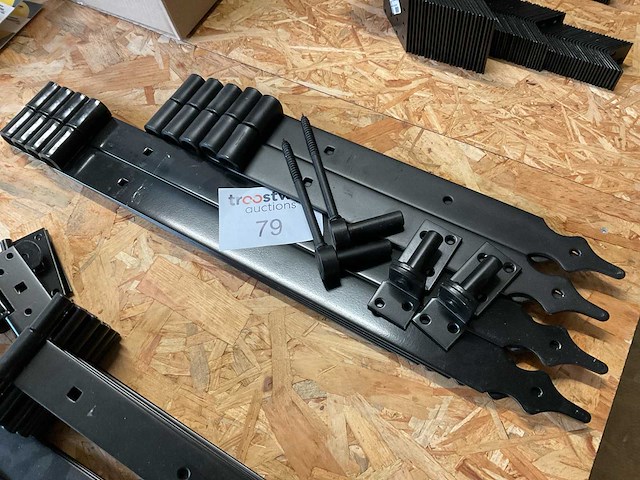 Zwarte scharnieren - afbeelding 1 van  5