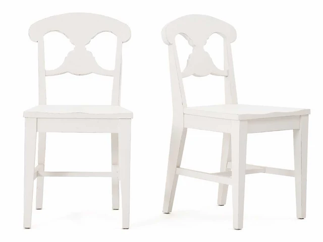 Zweedse distressed effect stoelen - wit (x6) - afbeelding 1 van  8