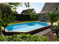 Zwembad oblong 460 x 810*133 cm met exotische afdekrand