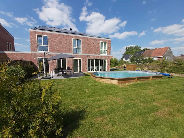 Zwembad oblong 460 x 810*146 cm met exotische afdekrand - afbeelding 1 van  4