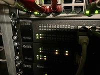 Zyxel gs1524 switch - afbeelding 1 van  2