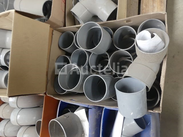 +- 100 pvc-ellebogen en koppelingen - afbeelding 9 van  12