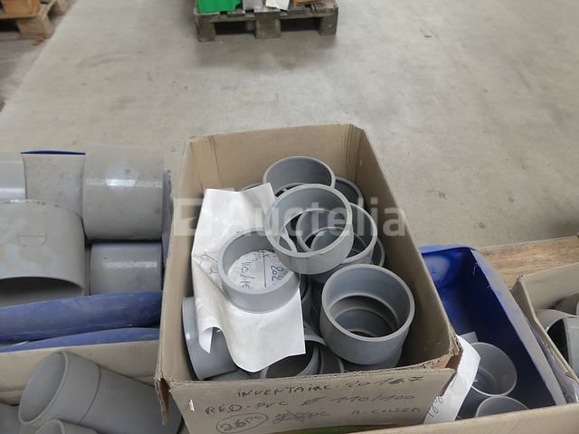 +- 100 pvc-ellebogen en koppelingen - afbeelding 12 van  12