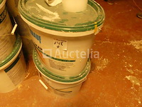 +/- 11 blikken gipsverf - afbeelding 2 van  4