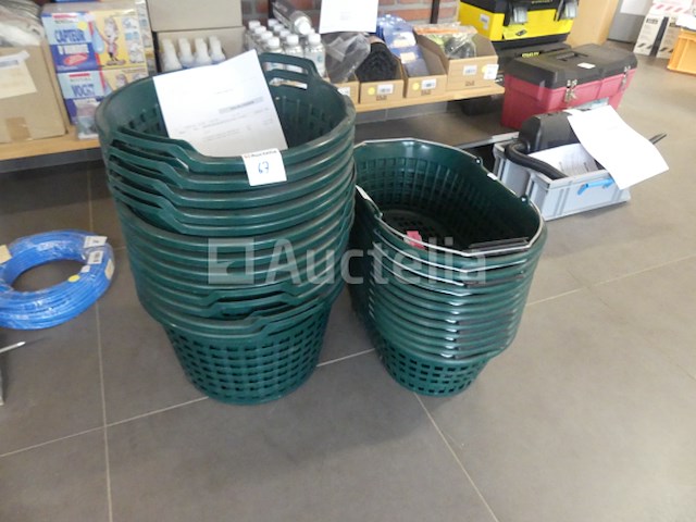 +- 30 plastic tuinmand - afbeelding 1 van  8
