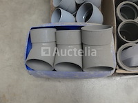 +- 30 pvc-ellebogen en fittingen - afbeelding 1 van  5