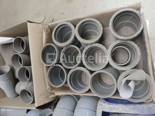 +- 30 pvc-ellebogen en fittingen - afbeelding 3 van  5