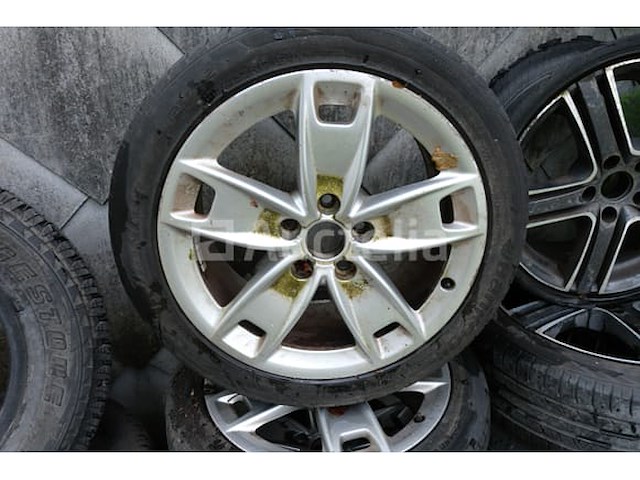 +- 8 aluminium velgen met banden - afbeelding 10 van  10