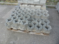 +- 86 grastegels - afbeelding 3 van  8