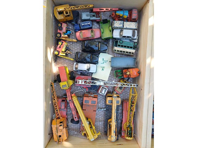 - collectie - modelauto's voor verzamelaars, dynky toys, corgi, solido, enzovoort... - afbeelding 14 van  18