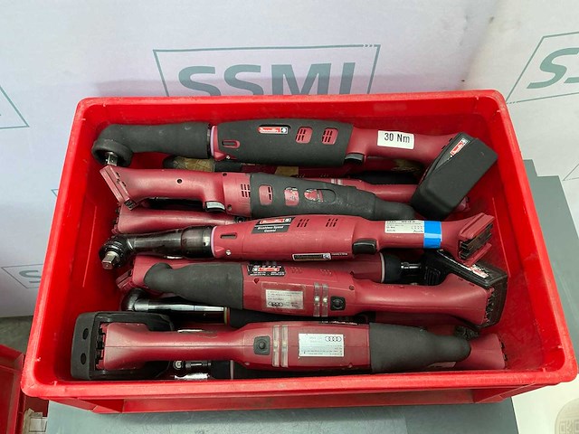 - diverse handgereedschappen - afbeelding 1 van  2