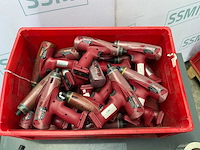 - diverse handgereedschappen - afbeelding 1 van  2