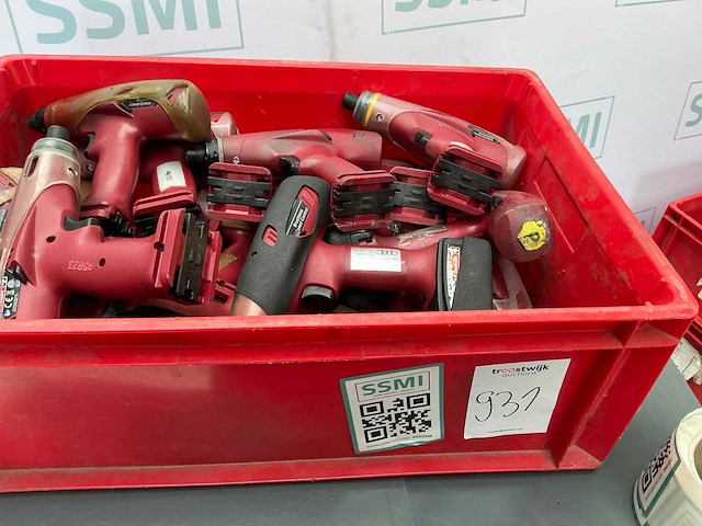 - diverse handgereedschappen - afbeelding 2 van  2