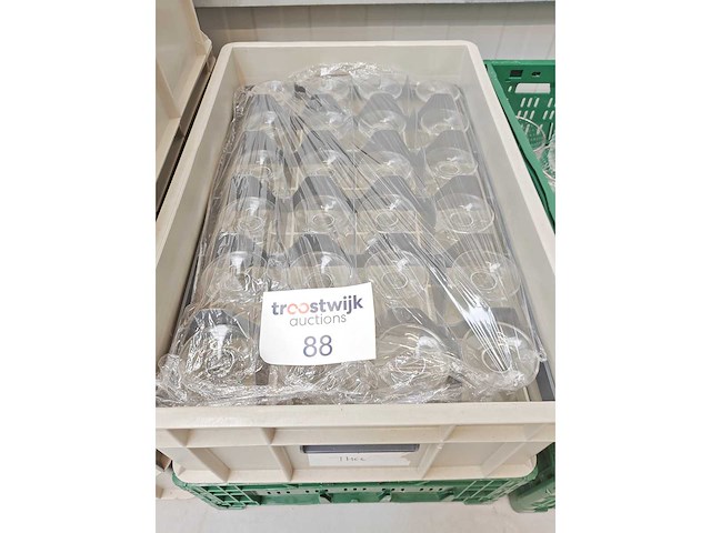 - glaswerk: theeglazen op voet (49x) - afbeelding 1 van  2