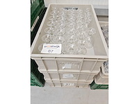 - glaswerk: theeglazen op voet (95x) - afbeelding 1 van  2