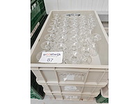 - glaswerk: theeglazen op voet (95x) - afbeelding 2 van  2