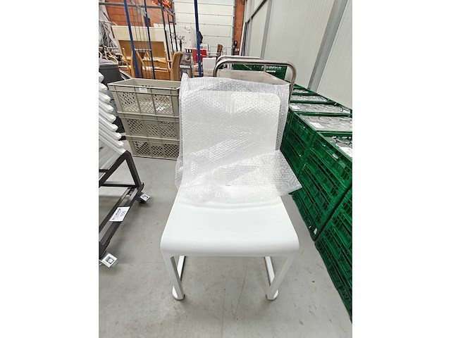- kazar stoel wit inclusief transportkar (11x) - afbeelding 3 van  4