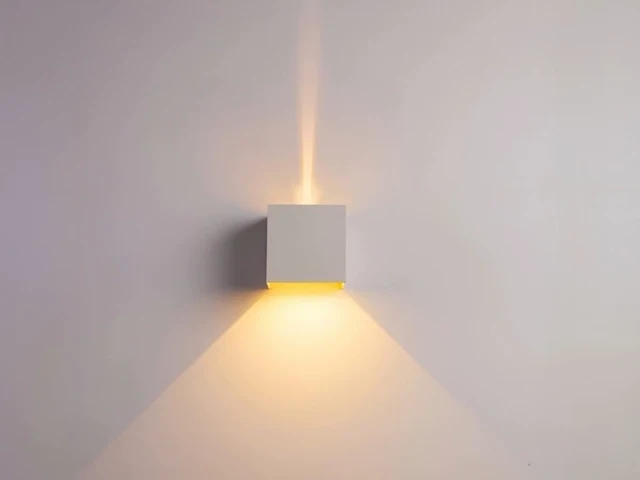 [01205] 7w led white wall lamp cube dual light adjustable waterproof - afbeelding 4 van  9