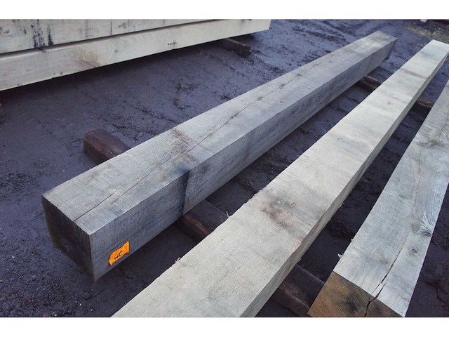 0,14 m³ eiken balk 200x200 - afbeelding 1 van  3