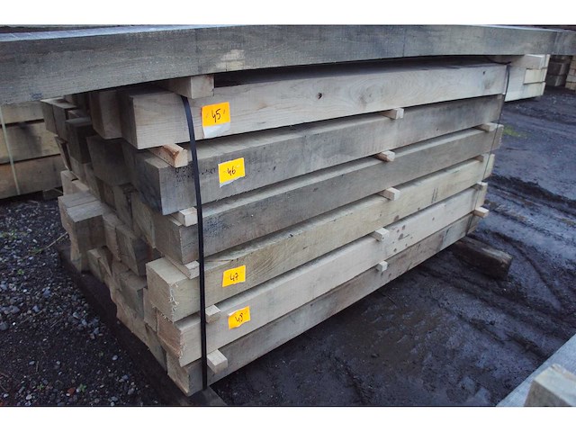 0,21 m³ eiken balken 120x120 - afbeelding 1 van  4