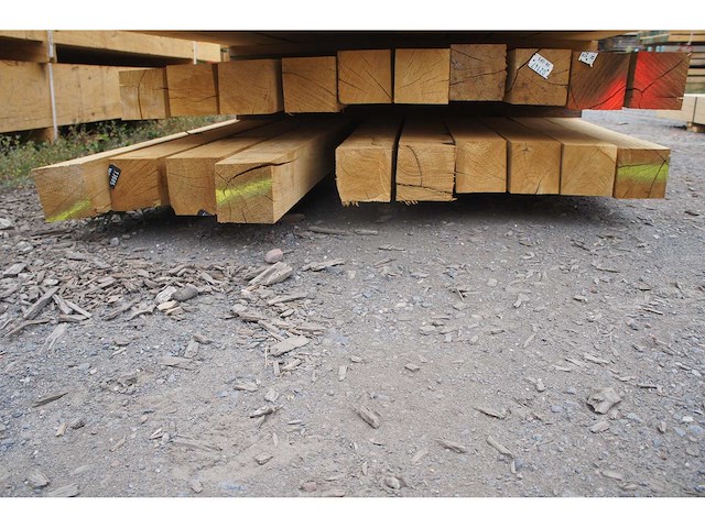 0,26 m³ eiken balken 100x100 - afbeelding 3 van  4