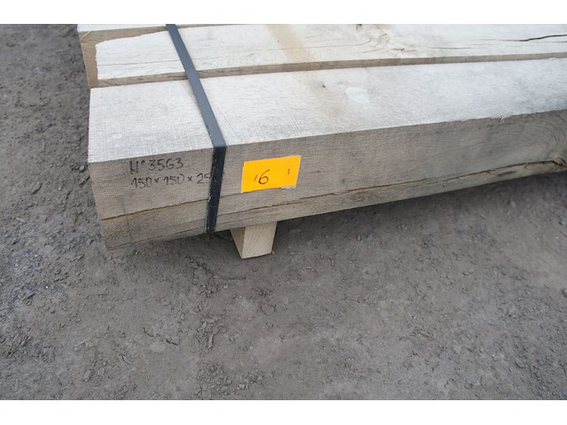 0,39 m³ eiken balken 150x150 - afbeelding 2 van  3