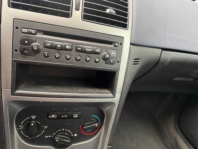 04-03-2003 - peugeot - 307 sw - car - afbeelding 7 van  24