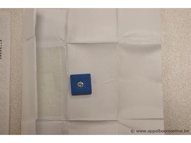 0,4ct diamand round brilliant, f si1, vv certificaat - afbeelding 2 van  4